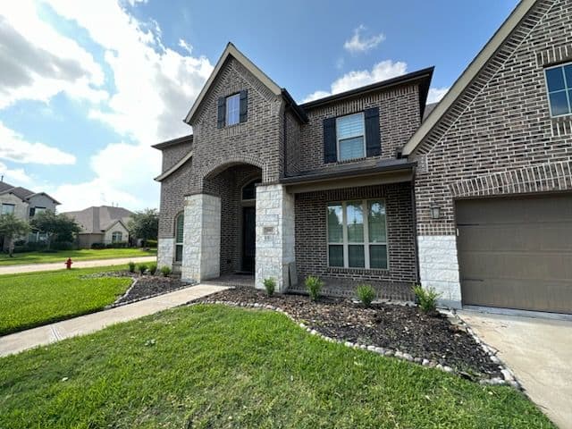Gallery photos for Enhancing Curb Appeal in Fulshear TX: Image #1