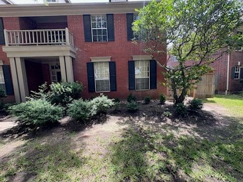 Elevate Your Curb Appeal with Expert Mulch Solutions image