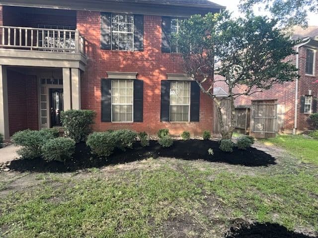Gallery photos for Elevate Your Curb Appeal with Expert Mulch Solutions: Image #1